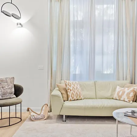 Maxim's Muenz * פולה