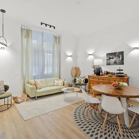Maxim's Muenz Apartment Pula