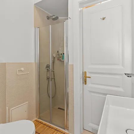 Maxim's Muenz Apartament