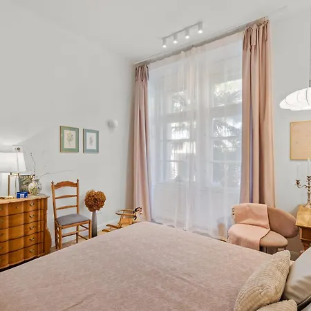 Maxim's Muenz * Pula